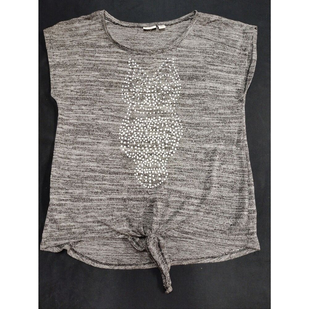 Gray Knotted Front Tee with Beaded Owl Design